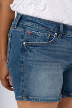 Load image into Gallery viewer, Side Vent Shorts - Serena