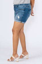Load image into Gallery viewer, Rolled Shorts - Camilla