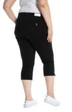 Load image into Gallery viewer, Mid Rise Crop - Solid Black