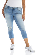 Load image into Gallery viewer, Frayed Hem Crop - ASHLEY - SLINK JEANS