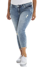 Load image into Gallery viewer, Frayed Hem Ankle - ASHLEY - SLINK JEANS