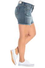 Load image into Gallery viewer, Frayed Shorts - LARA - SLINK JEANS