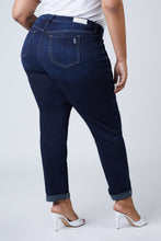 Load image into Gallery viewer, Mid Rise Boyfriend - Summer - SLINK JEANS