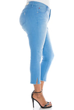 Load image into Gallery viewer, 70's Blue Crop - CLOE - SLINK JEANS