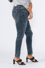 Load image into Gallery viewer, High rise ankle Skinny - Emory
