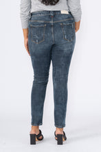 Load image into Gallery viewer, High rise ankle Skinny - Emory

