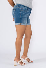 Load image into Gallery viewer, Rolled Shorts - Camilla
