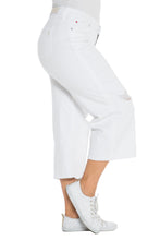 Load image into Gallery viewer, Mid Rise Wide Leg Crop - OPTICAL WHITE - SLINK JEANS
