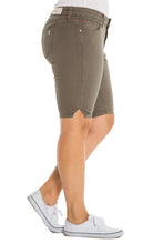Load image into Gallery viewer, Bermuda - DARK OLIVE - SLINK JEANS
