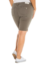 Load image into Gallery viewer, Bermuda - DARK OLIVE - SLINK JEANS
