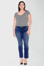 Load image into Gallery viewer, Straight Leg - AMBER - SLINK JEANS
