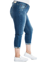 Load image into Gallery viewer, Mid Rise Boyfriend - RORY - SLINK JEANS
