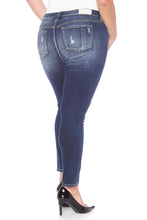 Load image into Gallery viewer, Distressed Slim Jeans - HUNTER - SLINK JEANS
