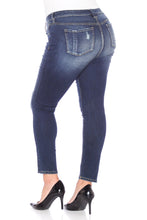 Load image into Gallery viewer, Distressed Slim Jeans - HUNTER - SLINK JEANS
