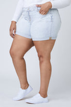 Load image into Gallery viewer, Shorts - DENIM STRIPES
