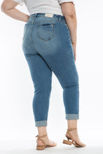 Load image into Gallery viewer, High Rise Boyfriend - Myla - SLINK JEANS
