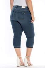 Load image into Gallery viewer, Mid Rise Crop - Jessie - SLINK JEANS
