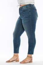 Load image into Gallery viewer, High Rise Ankle - Phoenix - SLINK JEANS
