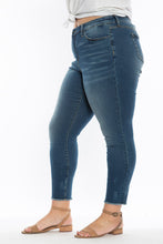 Load image into Gallery viewer, High Rise Ankle - Phoenix - SLINK JEANS
