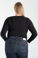 Load image into Gallery viewer, Crew Neck Long Sleeve T-shirt - Black - SLINK JEANS
