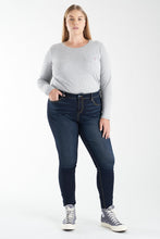 Load image into Gallery viewer, Crew Neck Long Sleeve T-shirt - Heather Grey - SLINK JEANS
