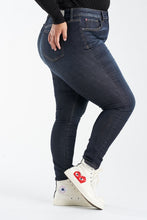 Load image into Gallery viewer, High Rise Jegging - Sabella
