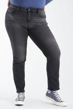 Load image into Gallery viewer, Mid Rise Slim - Darla
