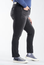 Load image into Gallery viewer, Mid Rise Slim - Darla
