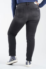 Load image into Gallery viewer, Mid Rise Slim - Darla
