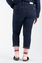 Load image into Gallery viewer, Mid Rise Boyfriend - Summer
