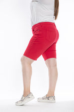 Load image into Gallery viewer, Mid rise bermuda - Rose Red
