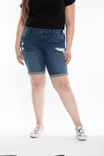 Load image into Gallery viewer, Mid Rise Bermuda - Teresa - SLINK JEANS
