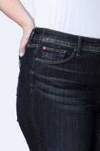 Load image into Gallery viewer, Mid Rise Jegging - Kaliah - SLINK JEANS
