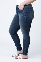Load image into Gallery viewer, Mid Rise Jegging - Layla - SLINK JEANS
