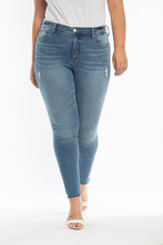 Load image into Gallery viewer, High Rise Skinny - Paislee - SLINK JEANS
