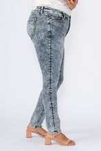 Load image into Gallery viewer, High Rise Skinny - Hattie
