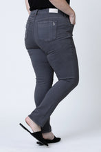 Load image into Gallery viewer, Mid Rise Slim - Andy - SLINK JEANS
