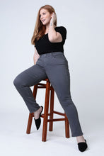 Load image into Gallery viewer, Mid Rise Slim - Andy - SLINK JEANS

