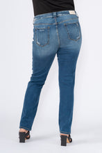 Load image into Gallery viewer, Mid rise slim fit - Margaret
