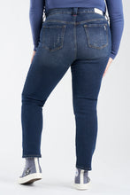 Load image into Gallery viewer, Mid Rise Slim - Wendy
