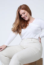 Load image into Gallery viewer, Mid Rise Boyfriend - Champagne - SLINK JEANS
