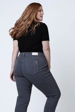 Load image into Gallery viewer, Mid Rise Boyfriend - Andy
