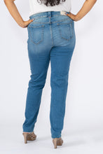 Load image into Gallery viewer, High Rise Boyfriend - Grace
