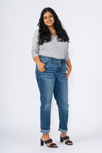 Load image into Gallery viewer, High Rise Boyfriend - Sandra

