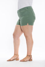 Load image into Gallery viewer, Side Vent Short - Myrtle - SLINK JEANS
