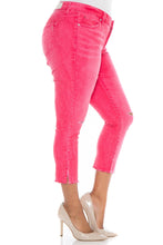 Load image into Gallery viewer, Frayed Hem Crop - SLINK JEANS
