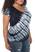 Load image into Gallery viewer, Short Sleeve Scoop Neck Tee - SLINK JEANS
