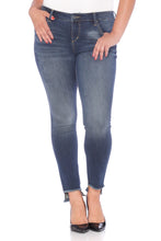 Load image into Gallery viewer, Frayed Hem - DANIELLE - SLINK JEANS
